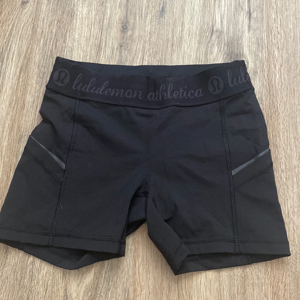 Lululemon black biker shorts size 4